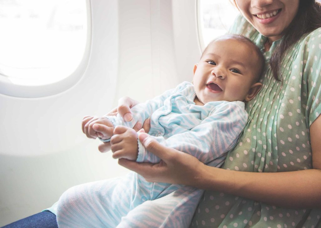 赤ちゃん連れでも飛行機に乗れるの Anaの赤ちゃんサポート料金について 格安航空券モールコラム
